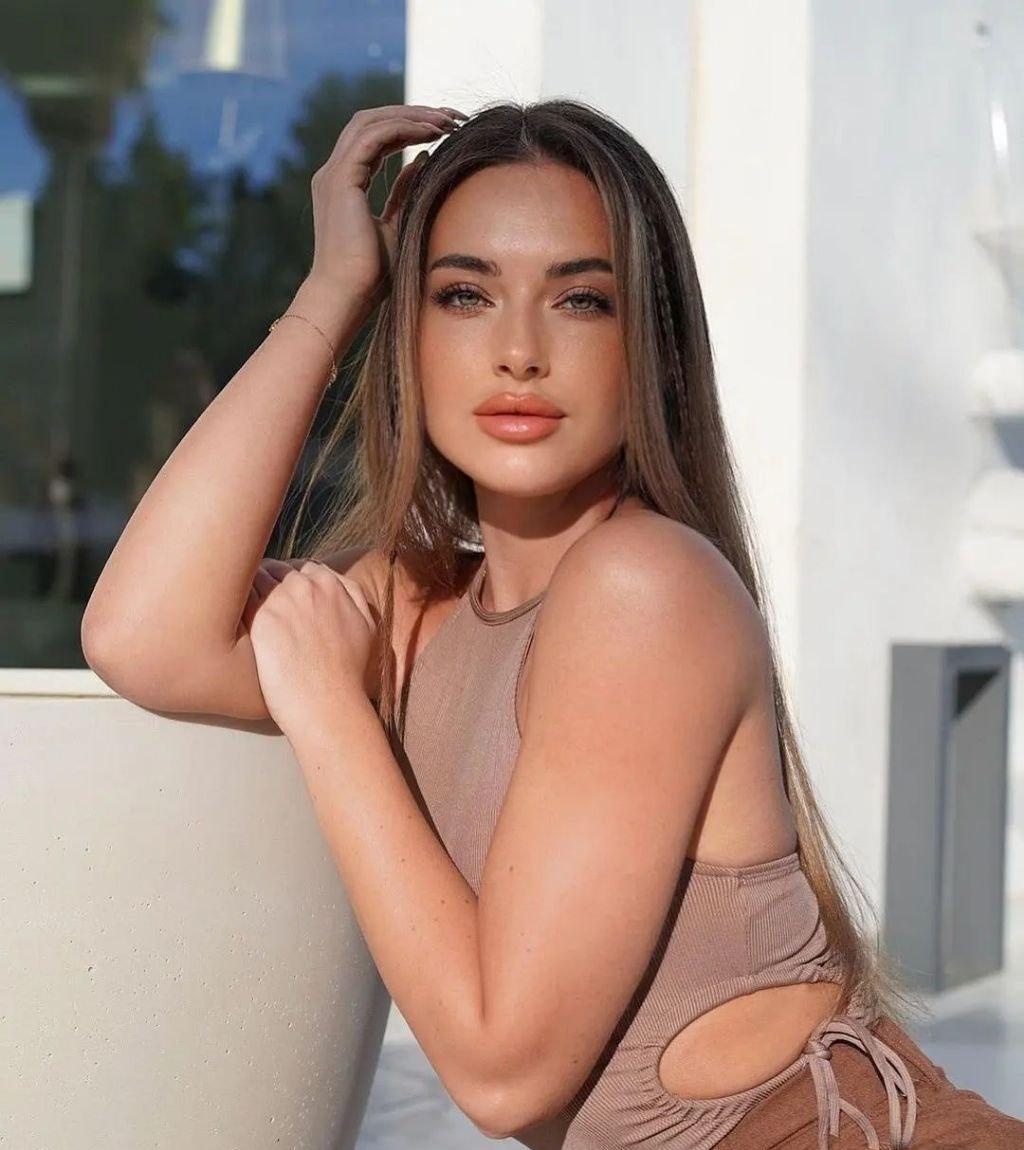 Алла привлекательная девушка из Ленска цена от 4000 руб